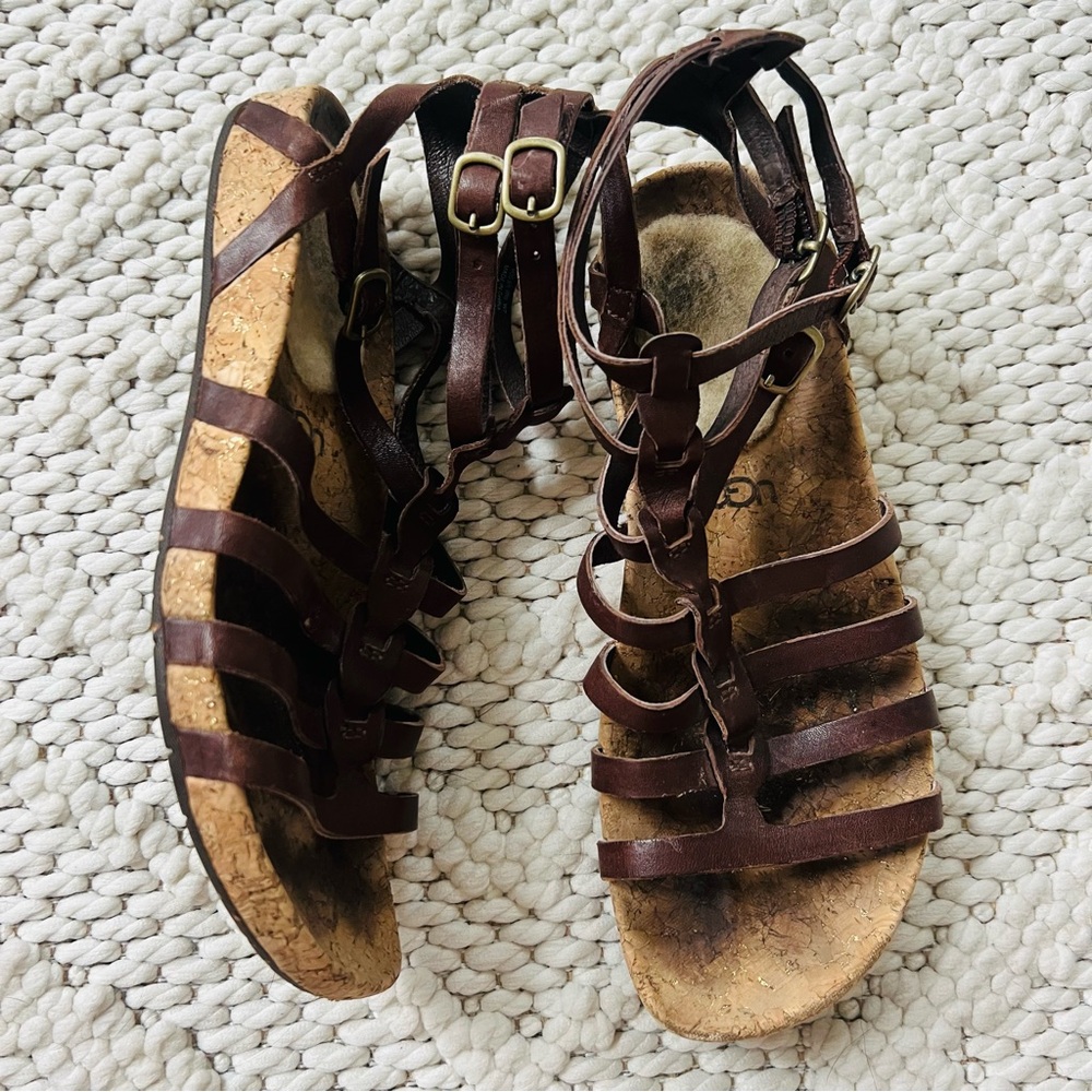 UGG Mayla Gladiator Strappy Brown Leather Sandals Womens Size 7 EUC